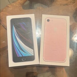 Apple iPhone SE boxes embty